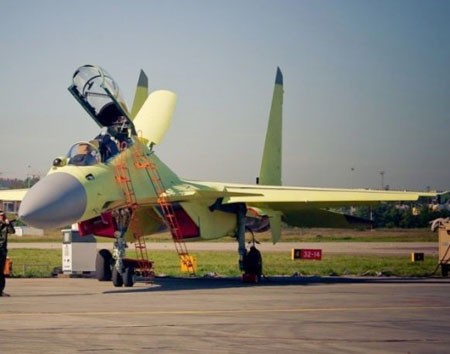 J-15 thiết kế giống Su-33 của Nga